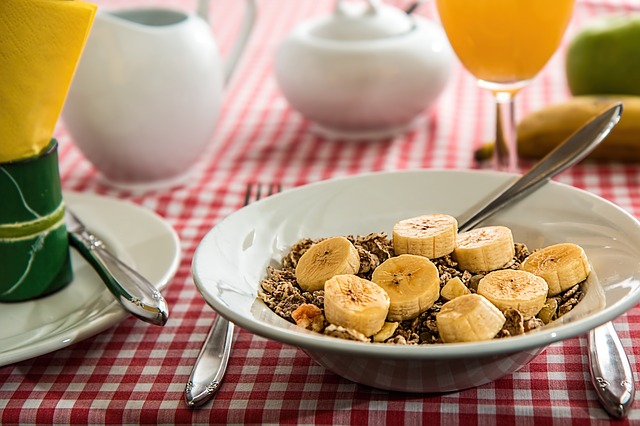Popular Myths about Eating Habits and Fitness Plans 1 Popular Myths about Eating Habits and Fitness Plans