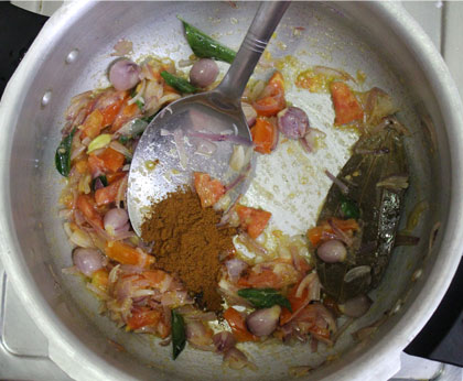 Spicy Chicken Curry Gravy Recipe -11