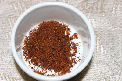 homemade-remineralizing-tooth-powder-1