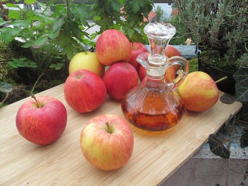 10 Ways to use Apple Cider Vinegar for your well-being