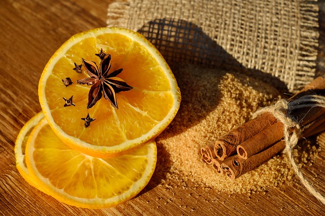 Cinnamon and lemon facial mask