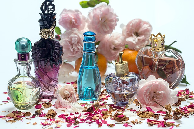 How to avoid problems with perfumes and fragrances