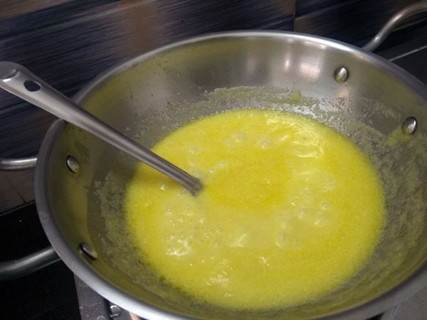 How to Make Ghee (Clarified Butter) At Home? 4 Clarified-Butter-At-Home-melting bubbles
