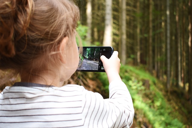 How to make your kids sleep well naturally? 2 Ditch the screen