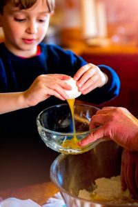 Easy ways to make your kids eat healthy 4 Allow them to choose the food