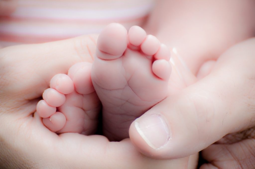 How to stop and prevent hiccups in newborns? 4 How to stop and avoid hiccups in babies?