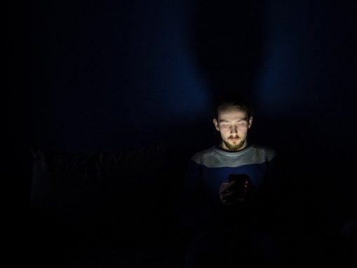 How to beat smartphone addiction and be healthy