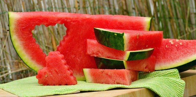Foods to eat when you're dehydrated 2 Watermelon