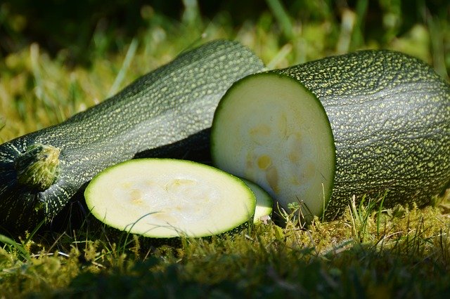Foods to eat when you're dehydrated 7 Zucchini